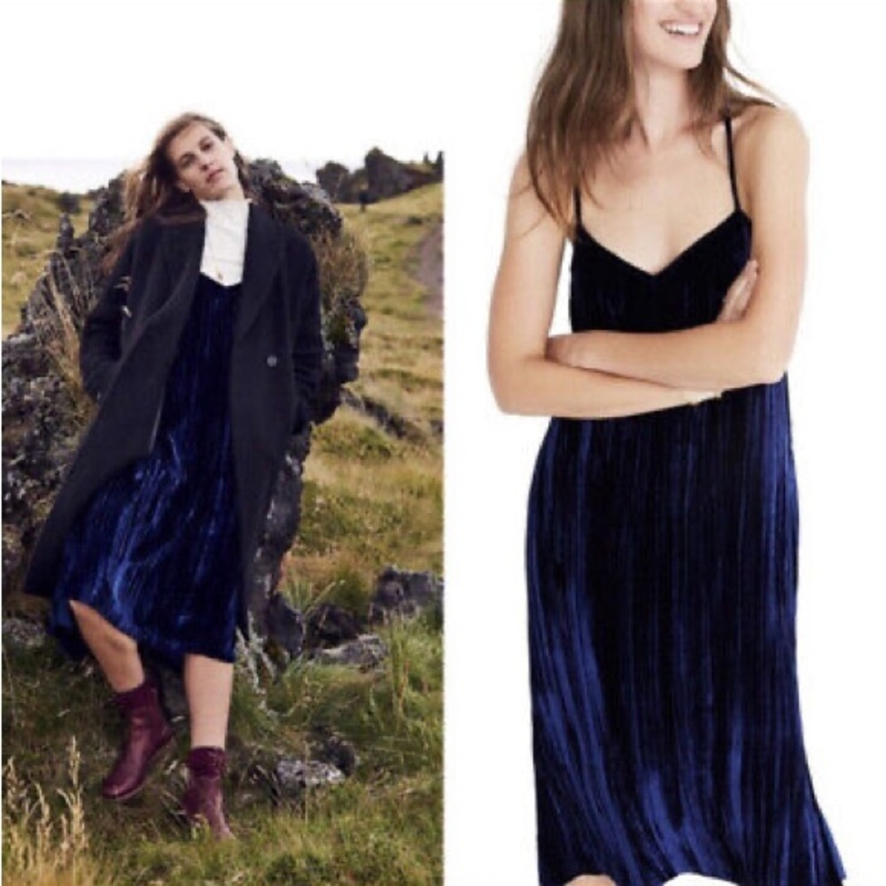 Madewell Crushed Velvet Slip Dress in Nightfall Blue. Size Small